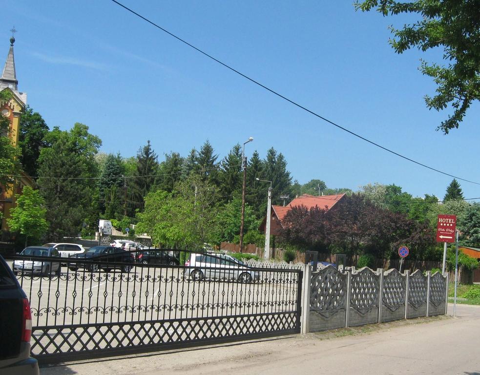 Flair Apartmanhaz Eger Exterior photo